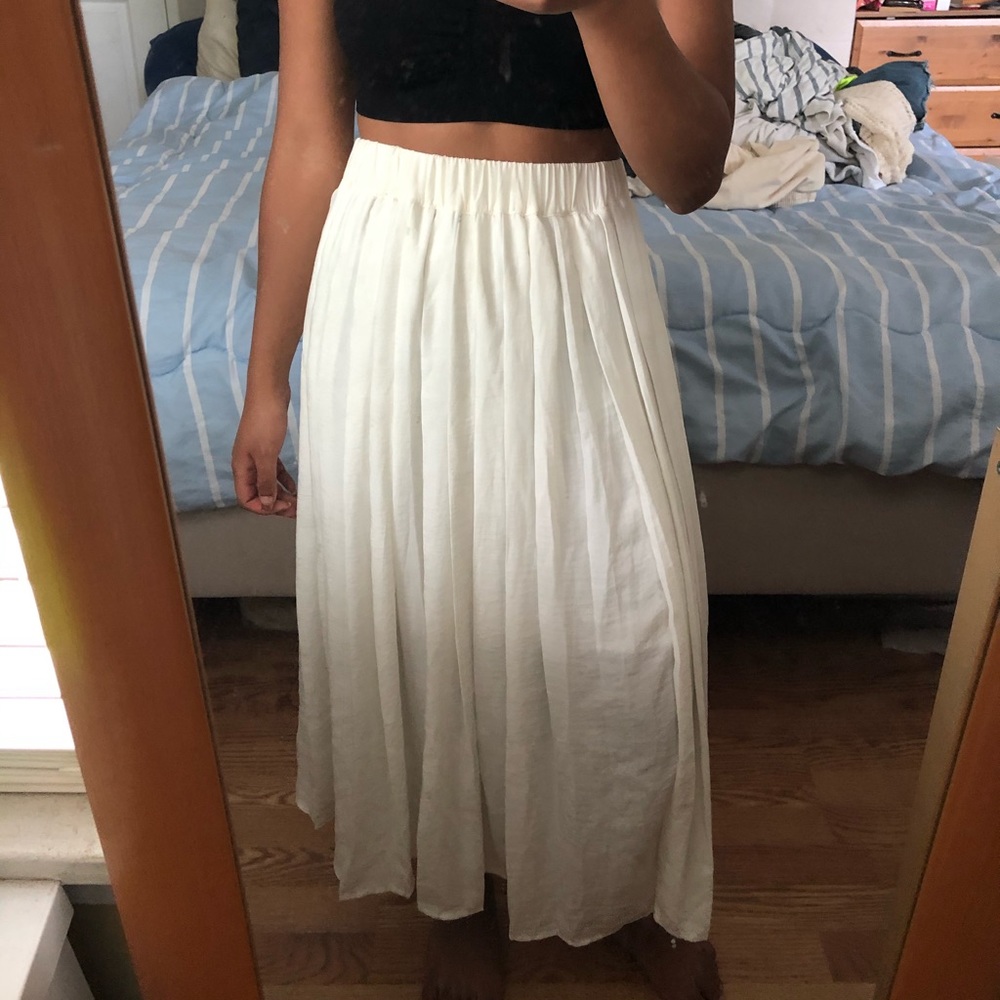 H&M white maxi skirt
